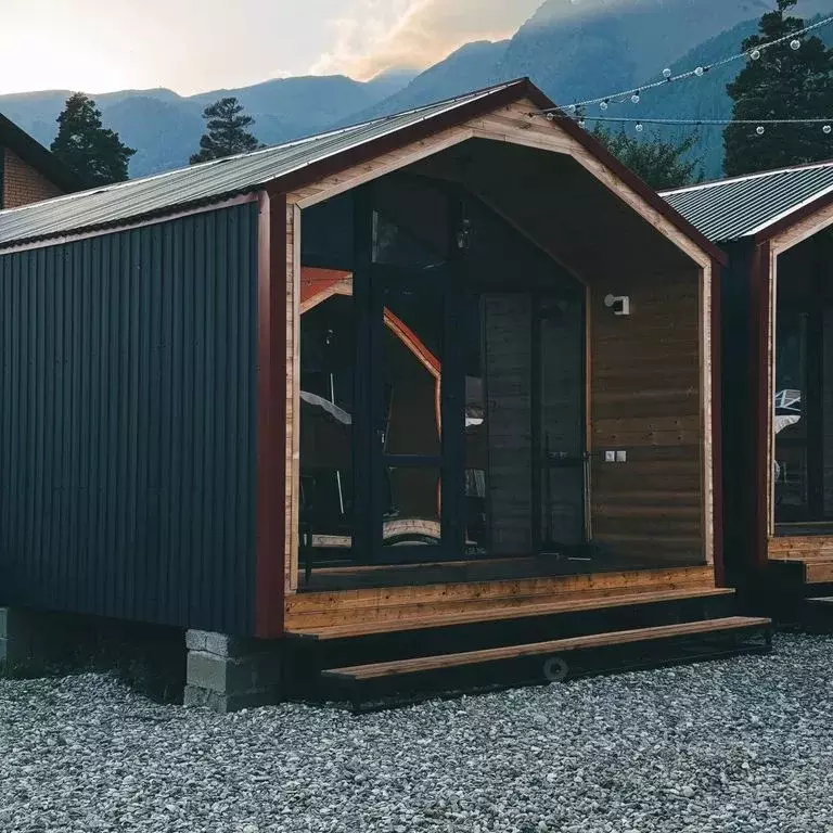 Дом в Карачаево-Черкесия, Зеленчукский район, с. Архыз ул. Ленина, ... - Фото 0