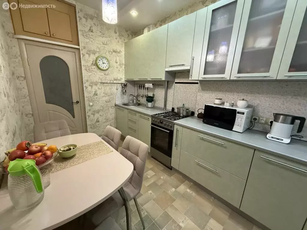 3-комнатная квартира: Нижний Новгород, улица Челюскинцев, 2 (72.1 м) - Фото 1