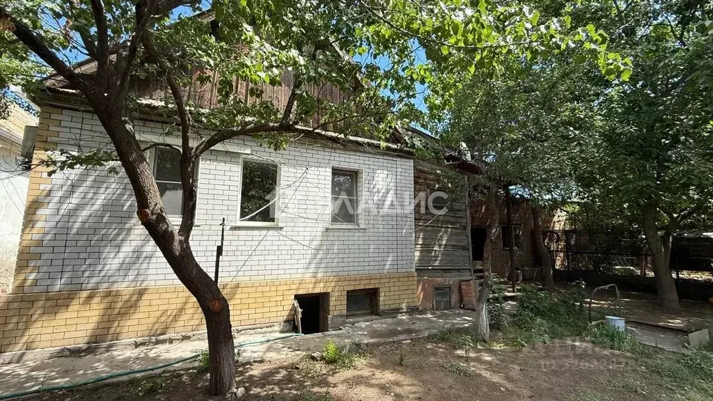 Дом в Астраханская область, Астрахань Магаданская ул., 32 (54 м) - Фото 0