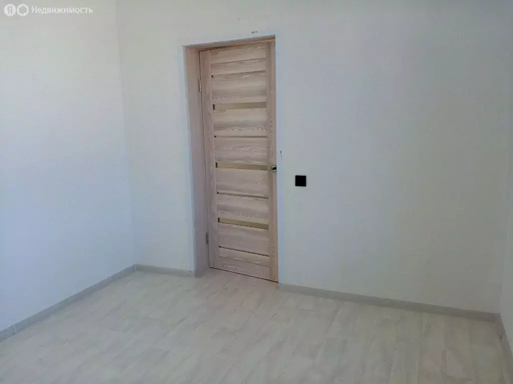 Дом в деревня Карлук, улица Василия Шукшина (200 м) - Фото 2