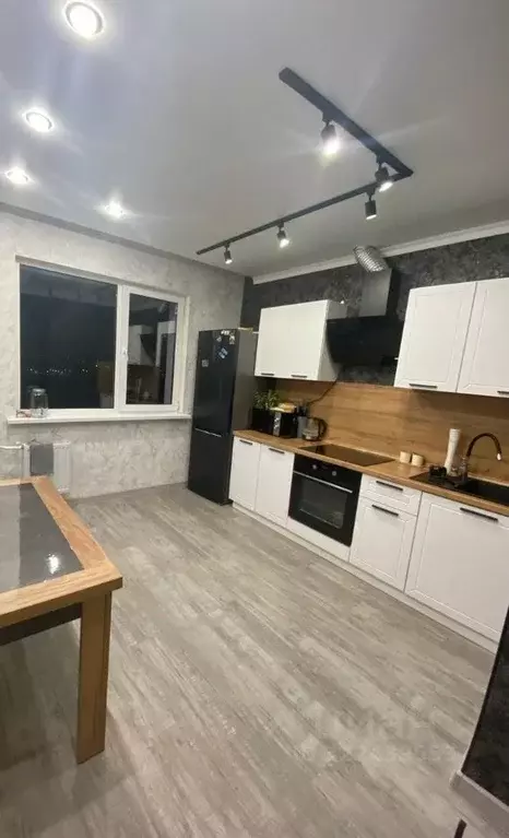 2-к кв. Оренбургская область, Оренбург ул. Маргелова, 5 (62.0 м) - Фото 1