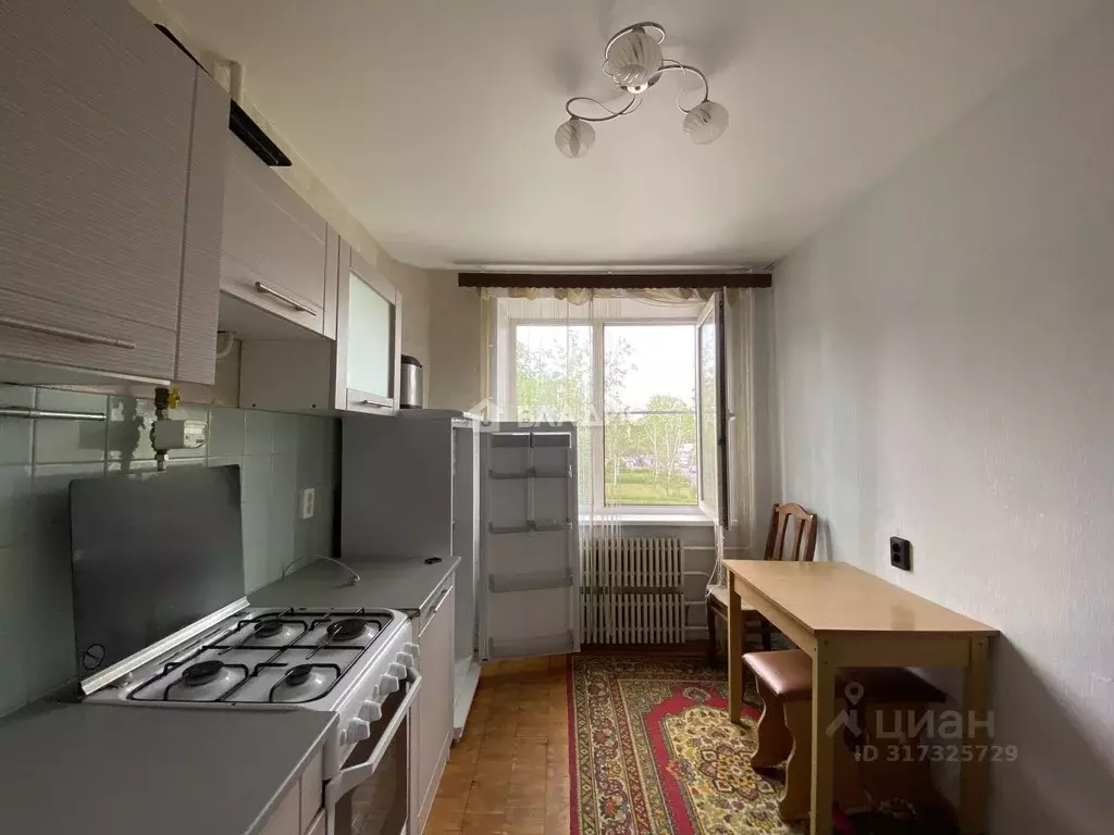 2-к кв. Волгоградская область, Волгоград ул. 8-й Воздушной Армии, 35 ... - Фото 1