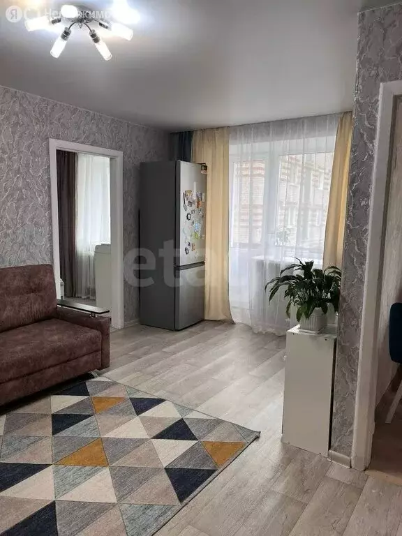 2-комнатная квартира: Кирово-Чепецк, улица Луначарского, 10 (41 м) - Фото 0