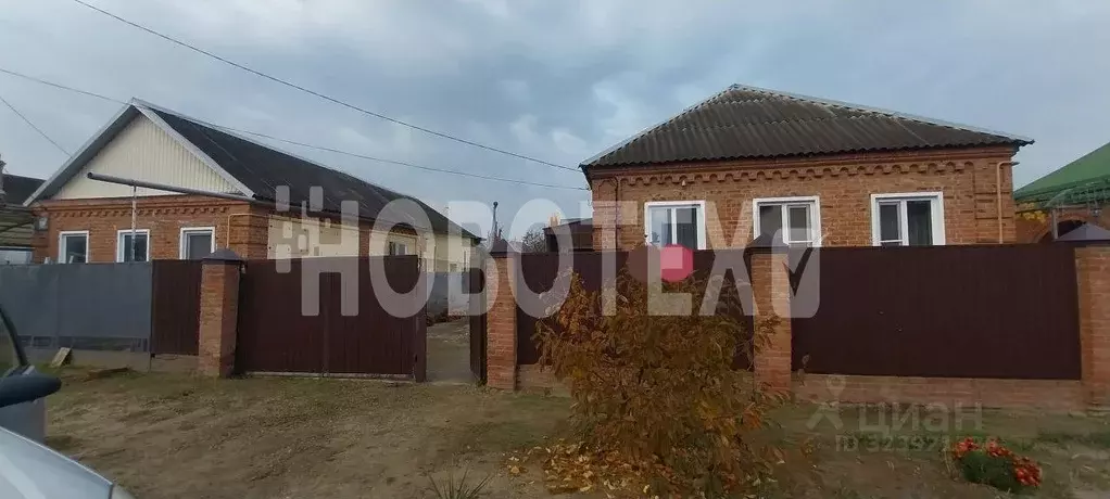 Дом в Краснодарский край, Кропоткин Кавказский район, ул. Чехова, 106 ... - Фото 1