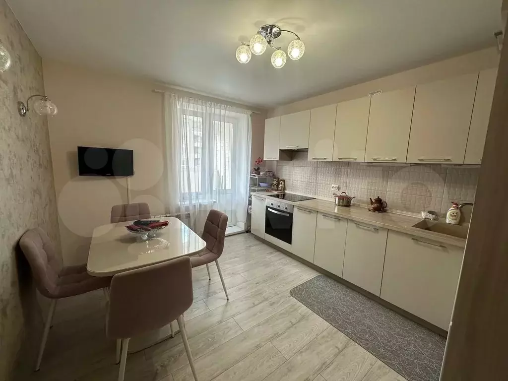1-к. квартира, 45 м, 10/10 эт. - Фото 0