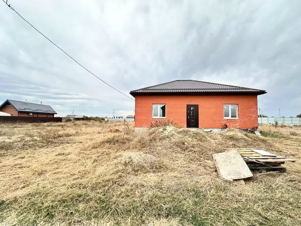 Дом в Адыгея, Тахтамукайский район, Старобжегокай аул ул. Чкалова (86 ... - Фото 1