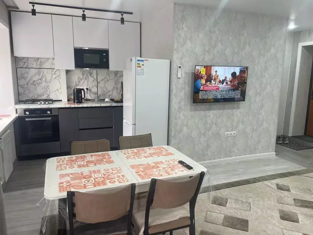 2-к кв. Алтай, Горно-Алтайск Коммунистический просп., 49 (41.0 м) - Фото 1