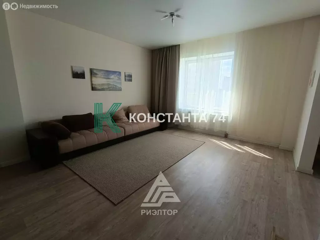 3-комнатная квартира: Челябинск, улица Братьев Кашириных, 8А (102.3 м) - Фото 1