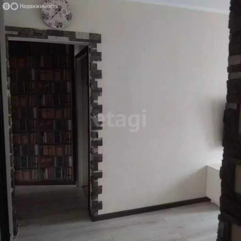 3-комнатная квартира: Барнаул, улица Энтузиастов, 20 (60.3 м) - Фото 2