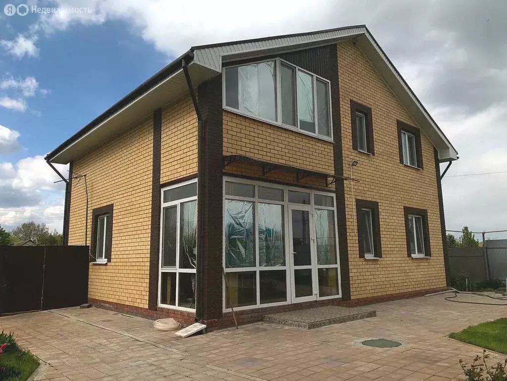 Дом в Безенчукский район, сельское поселение Екатериновка, село ... - Фото 1