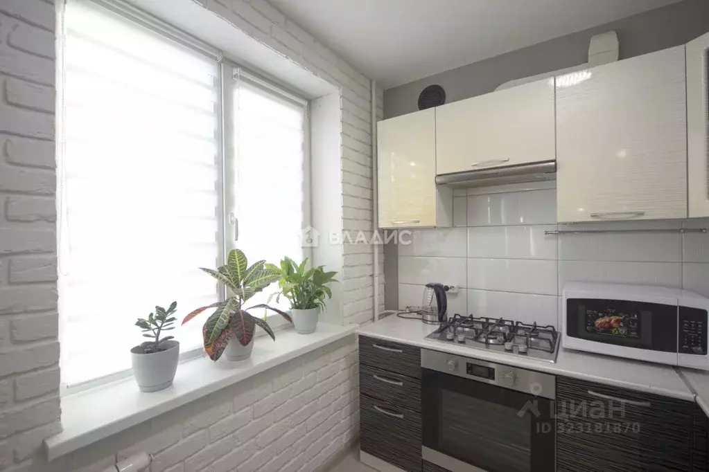 3-к кв. Карелия, Петрозаводск Пробная ул., 4 (50.8 м) - Фото 0