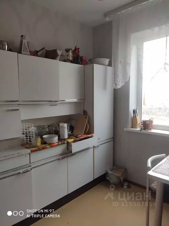 2-к кв. Крым, Щелкино Ленинский район, 3-й мкр, 102 (48.0 м) - Фото 0
