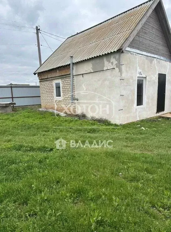 Дом в Калмыкия, Целинный район, с. Троицкое ул. Ленина, 167 (33 м) - Фото 1