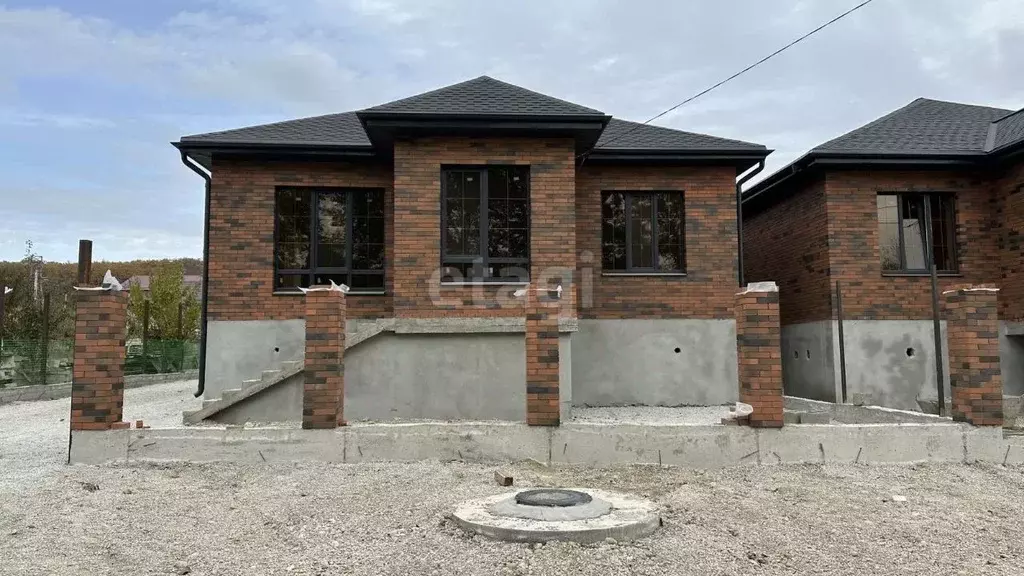 Дом в Ставропольский край, Ессентуки Пригородная ул. (217 м) - Фото 1