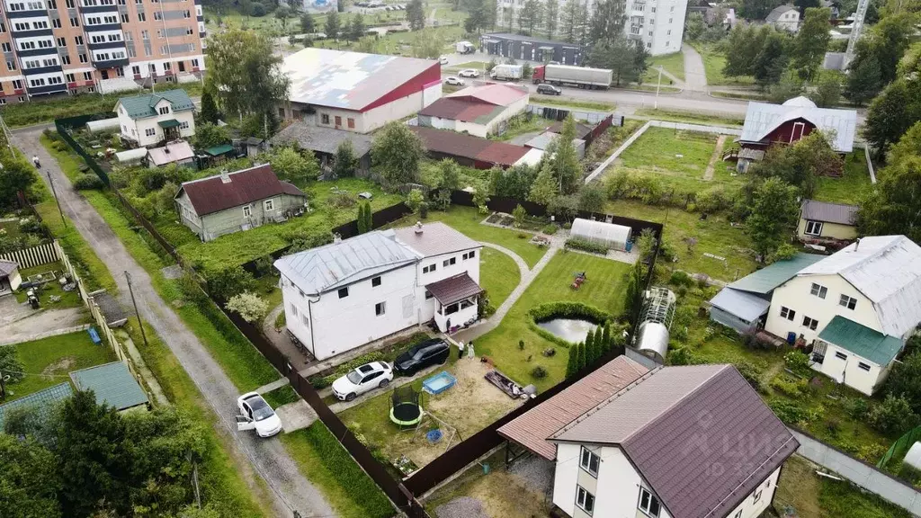 Дом в Ленинградская область, Любань Тосненский район, ул. Марата, 15А ... - Фото 1