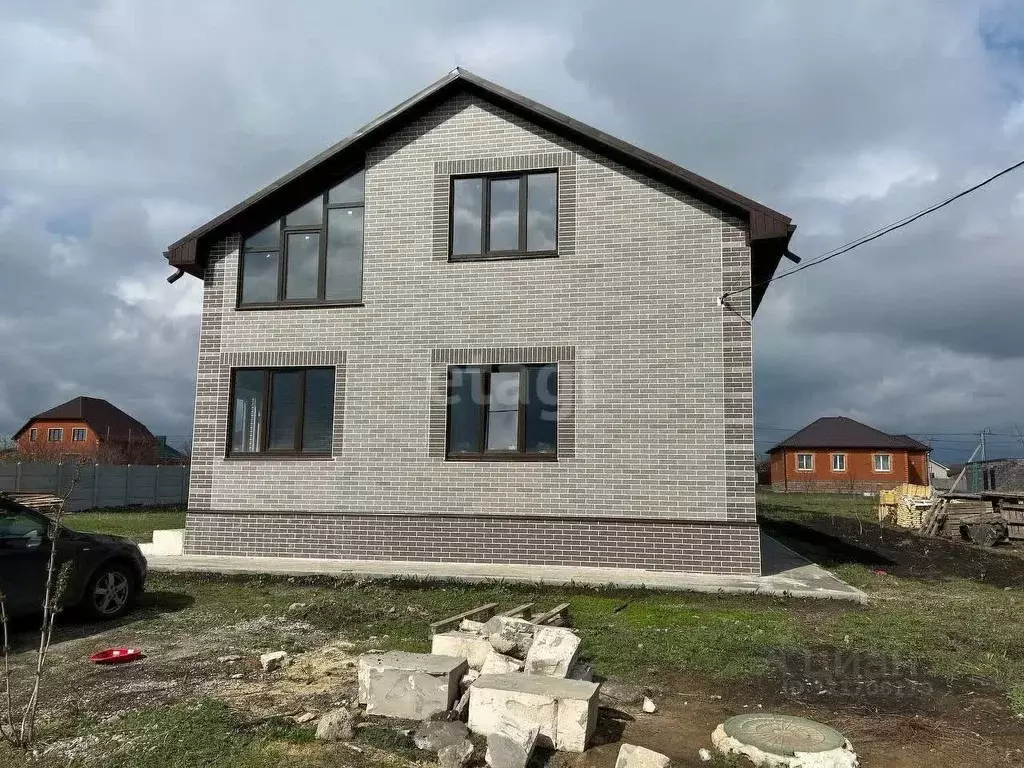 Дом в Белгородская область, Строитель Яковлевский городской округ, ул. ... - Фото 1