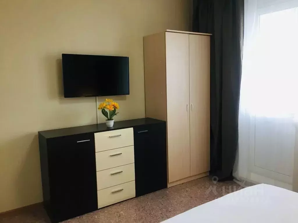 2-к кв. Красноярский край, Красноярск ул. Алексеева, 51 (70.0 м) - Фото 1