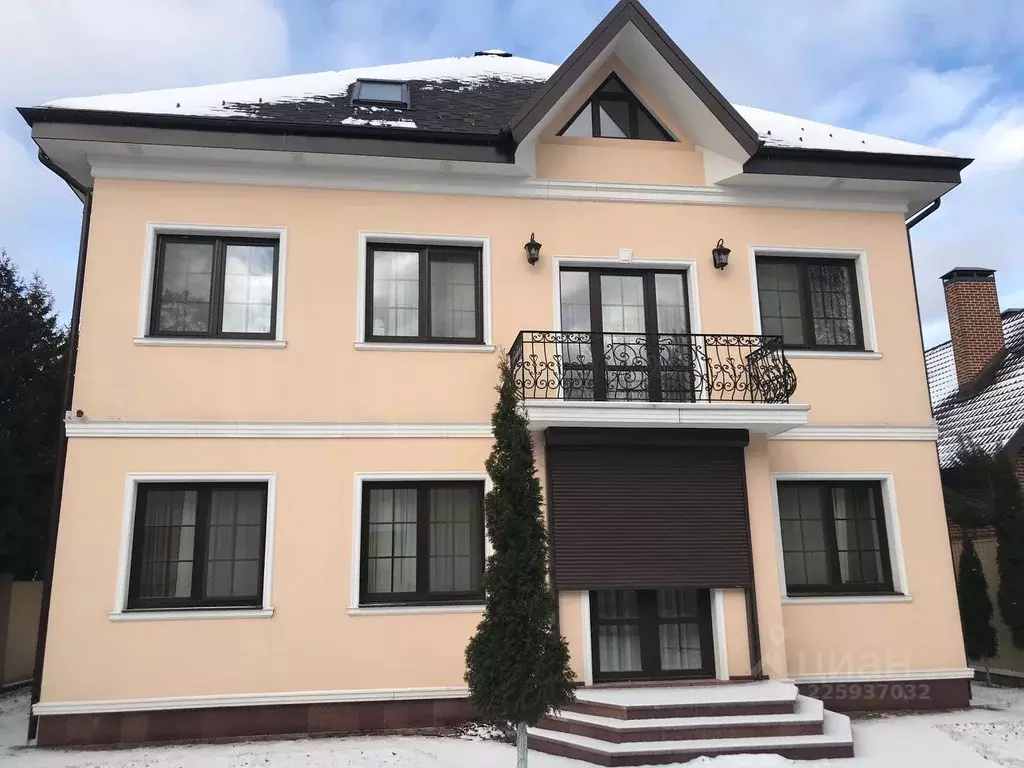 Коттедж в Москва Очаковская ул., 26С1 (450 м) - Фото 1