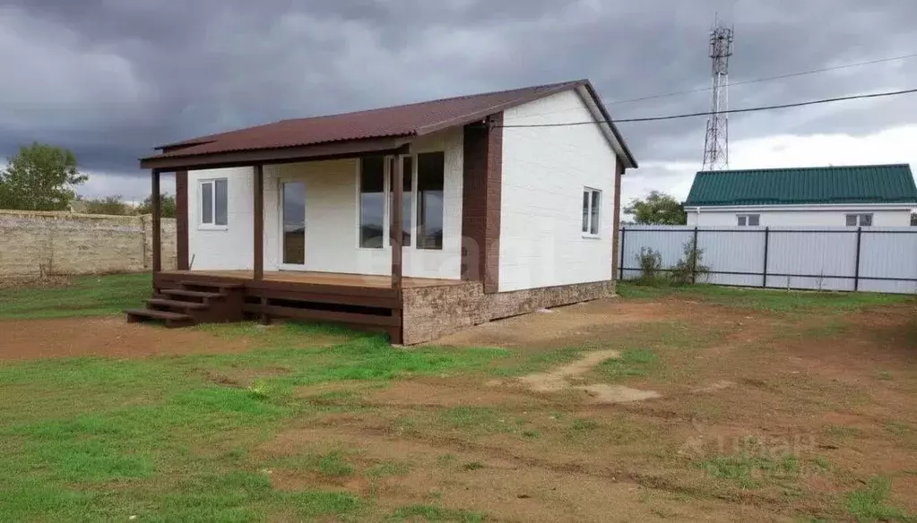 Дом в Крым, Сакский район, Суворовское с/пос, с. Великое пер. Зеленый ... - Фото 1