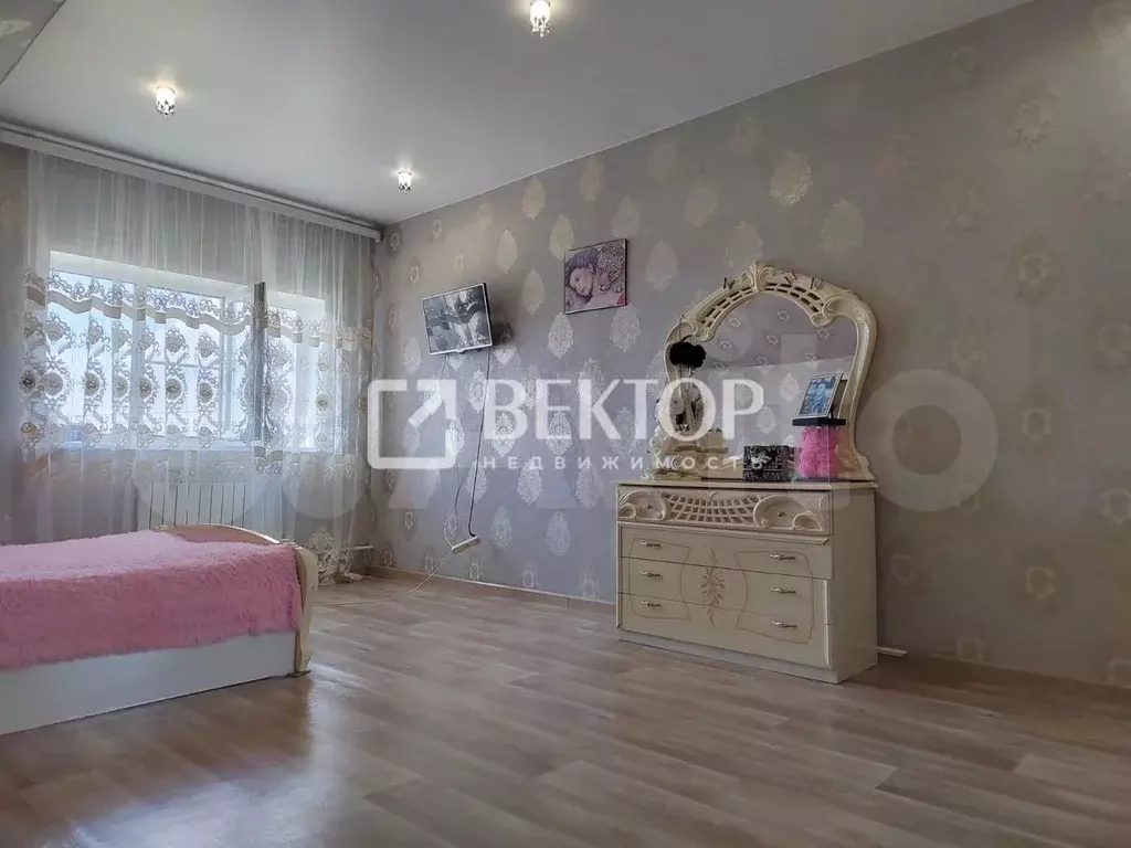 Дом 176,9 м на участке 9,2 сот. - Фото 0