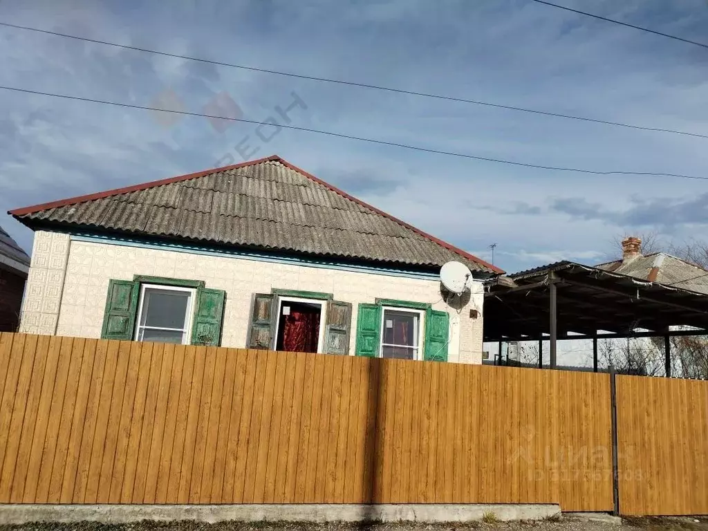 Дом в Краснодарский край, Апшеронск Оборонная ул., 4 (59 м) - Фото 0