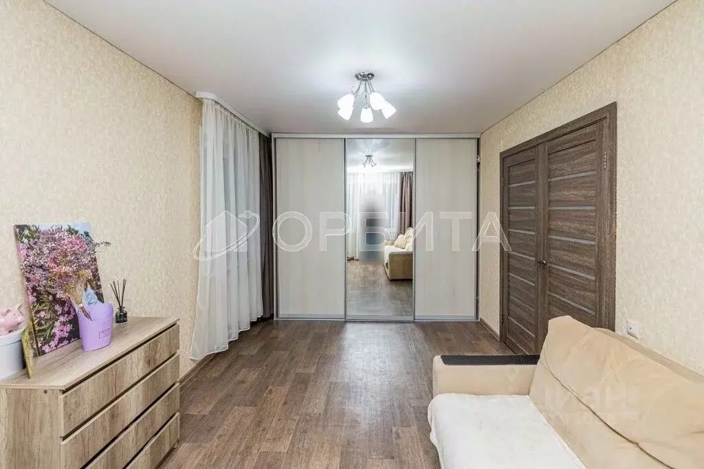 1-к кв. Тюменская область, Тюмень Севастопольская ул., 35 (31.0 м) - Фото 0
