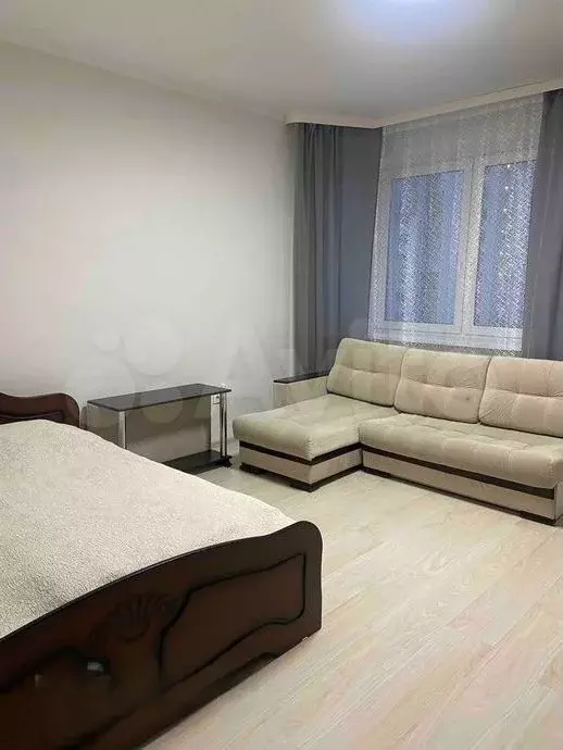 1-к. квартира, 45 м, 7/8 эт. - Фото 0