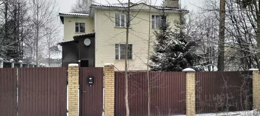 Дом в Ленинградская область, Всеволожск Октябрьский просп., 59 (210 м) - Фото 0
