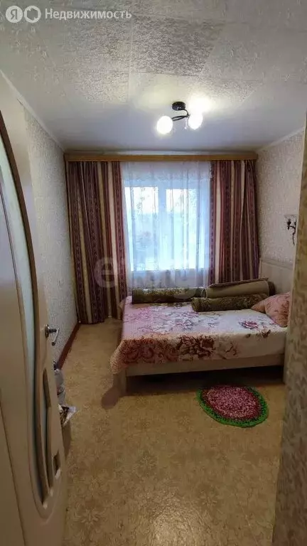 3-комнатная квартира: Сатка, улица 40 лет Победы, 18 (59.2 м) - Фото 1