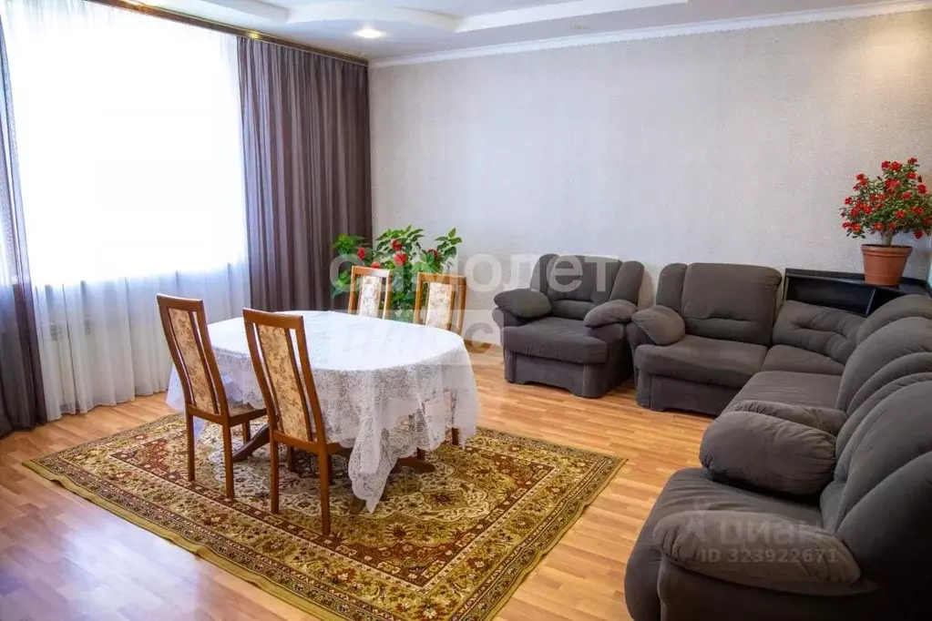 Коттедж в Свердловская область, Серов ул. Карла Либкнехта, 61Б (221 м) - Фото 1