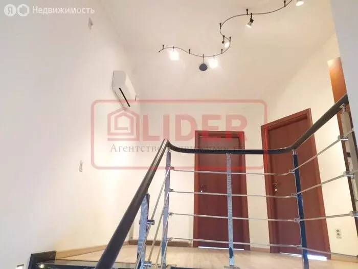 4-комнатная квартира: Севастополь, улица Щорса, 4 (140.8 м) - Фото 0