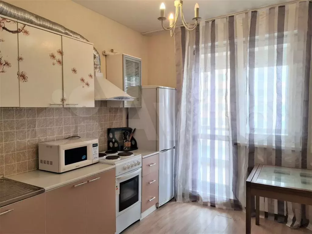 1-к. квартира, 39 м, 7/17 эт. - Фото 0