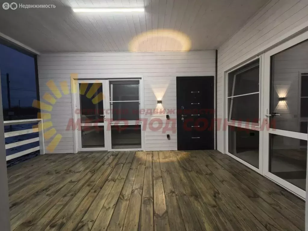 Дом в Ейский район, Красноармейское сельское поселение, посёлок ... - Фото 1