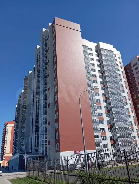 3-к. квартира, 73 м, 1/17 эт. - Фото 0