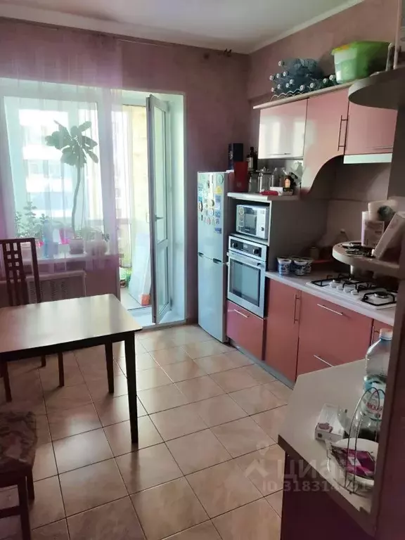 3-к кв. Омская область, Омск Пригородная ул., 15/1 (72.5 м) - Фото 1