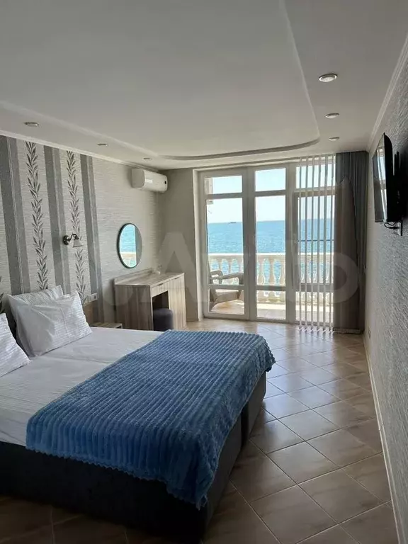 Комната 50 м в 2-к., 2/2 эт. - Фото 1