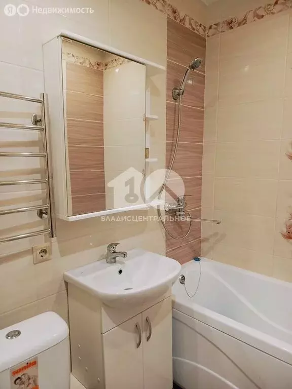 Квартира-студия: Новосибирск, улица Виталия Потылицына, 13 (40 м) - Фото 2