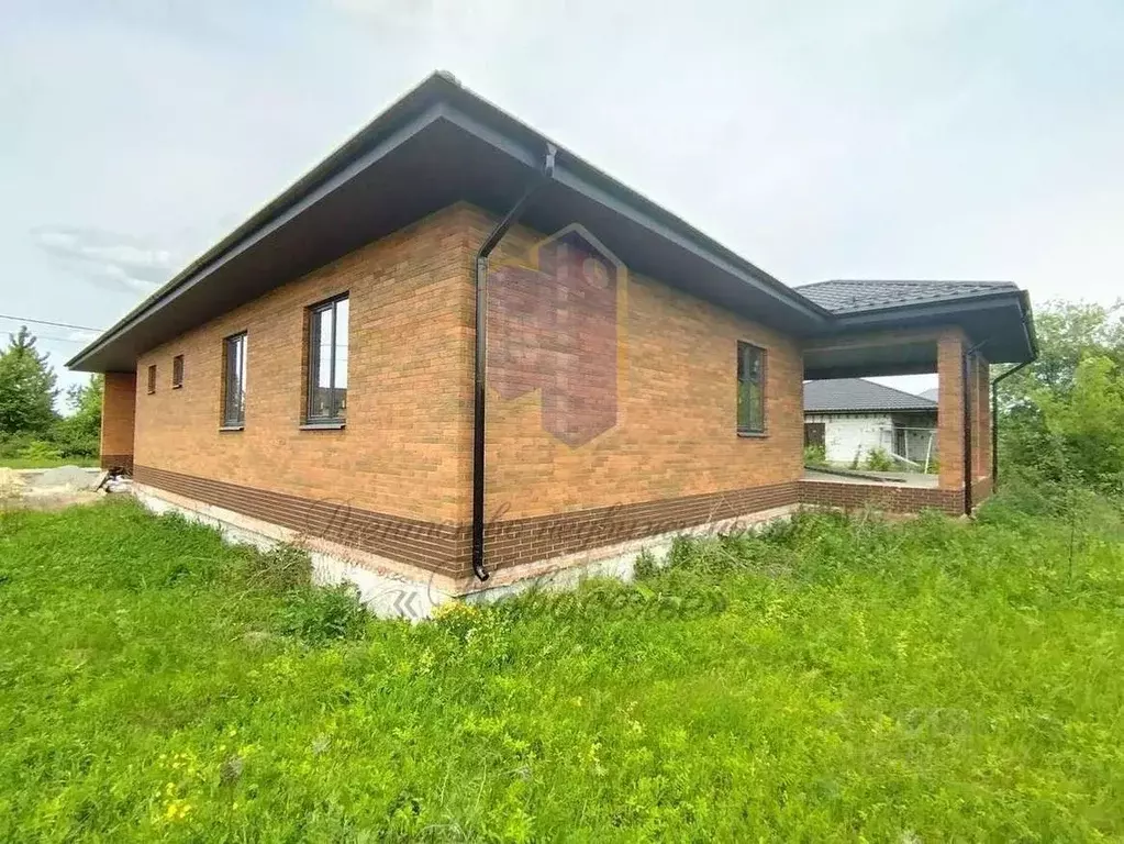 Коттедж в Белгородская область, Старооскольский городской округ, с. ... - Фото 1