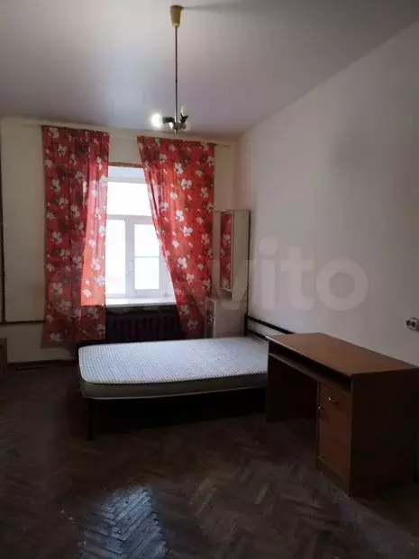 Комната 22м в 3-к., 4/4эт. - Фото 0