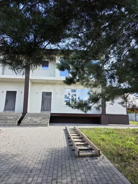 Таунхаус в Калужская область, Калуга городской округ, д. Желыбино ул. ... - Фото 1