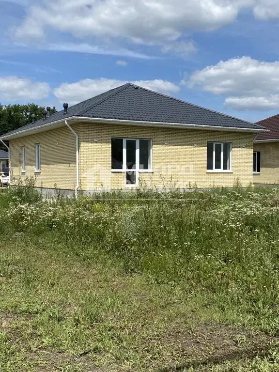 Дом в Омская область, Омский район, с. Пушкино ул. Александры ... - Фото 1