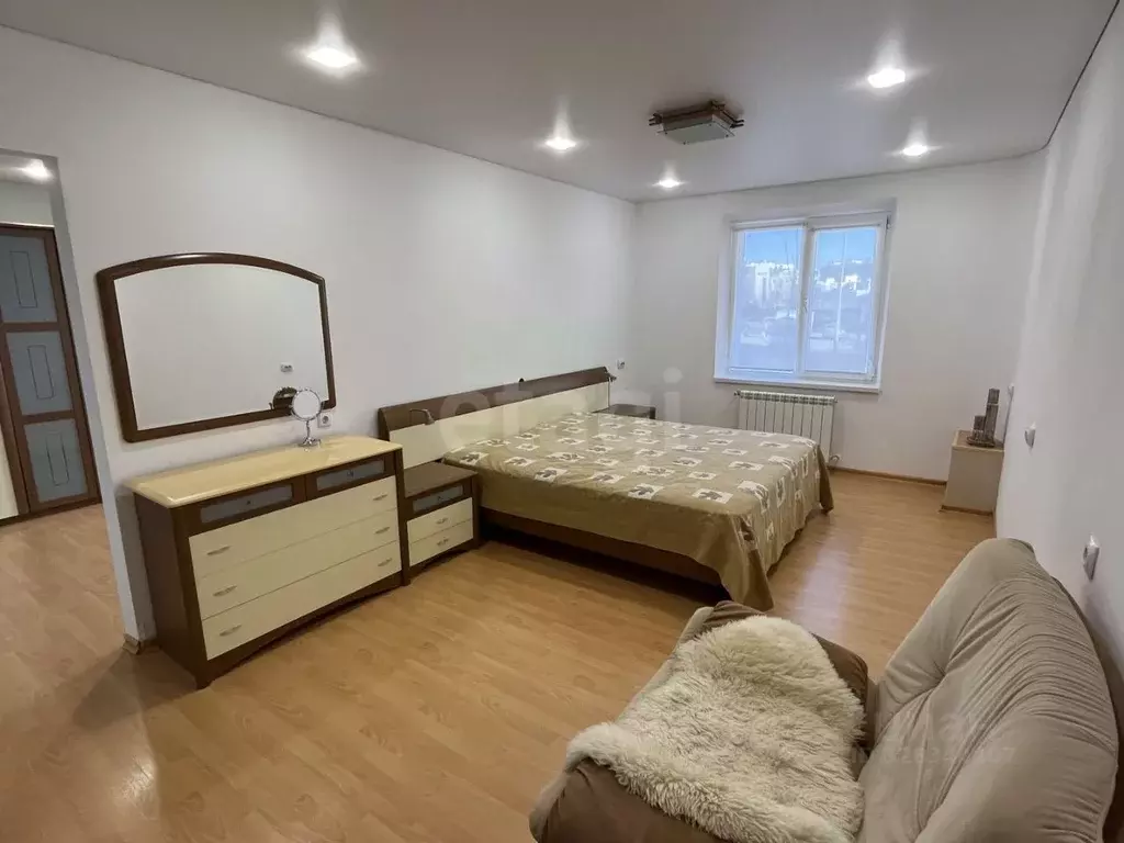 3-к кв. Белгородская область, Белгород ул. Есенина, 54 (70.0 м) - Фото 2