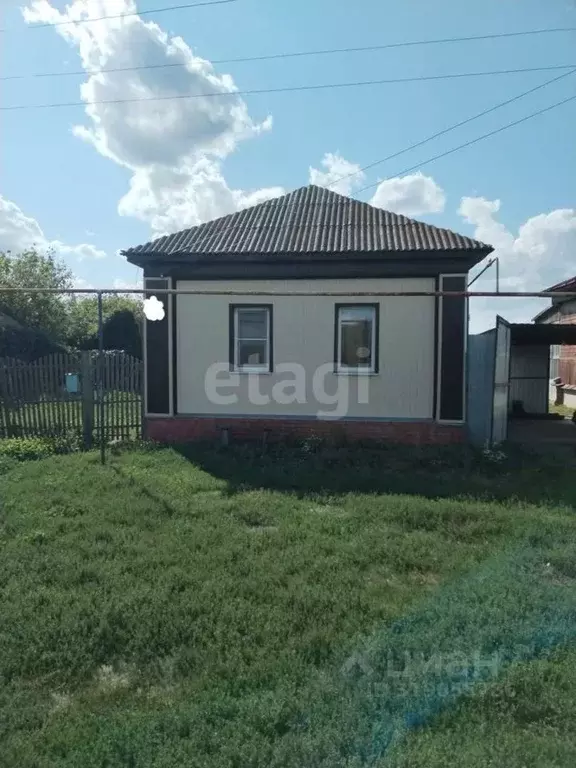 Дом в Саратовская область, Балашовский район, Родничковское ... - Фото 0