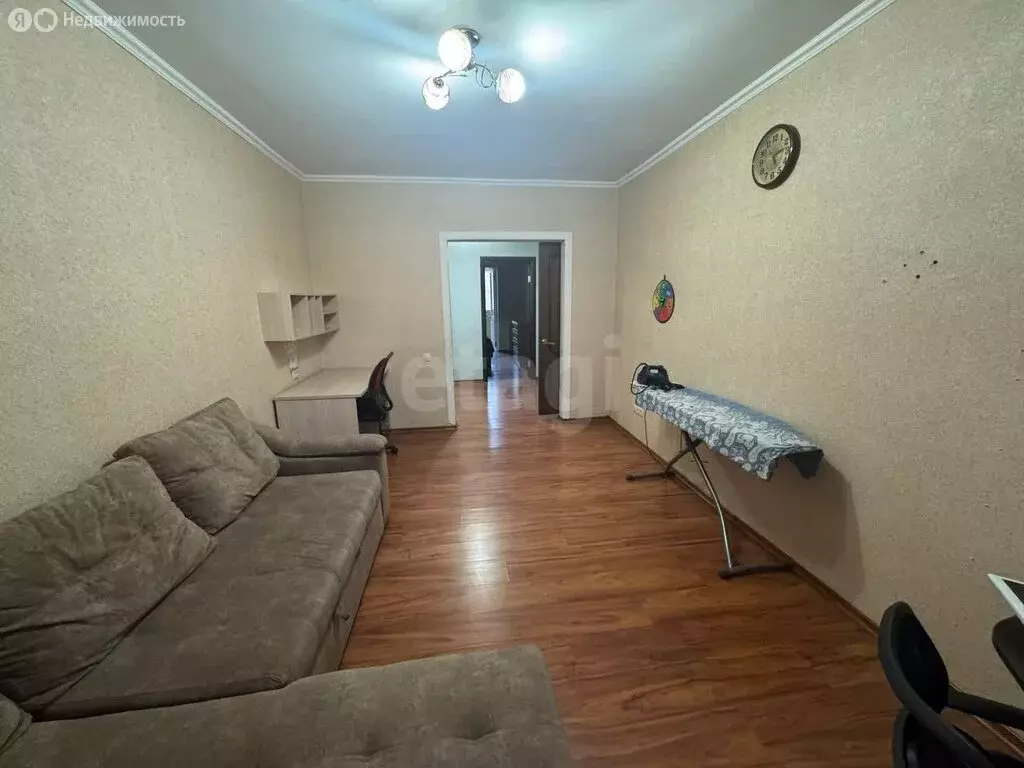 2-комнатная квартира: Владикавказ, улица Морских Пехотинцев, 9 (55 м) - Фото 0