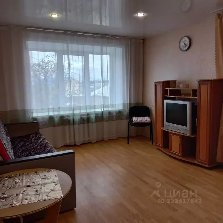 1-к кв. Свердловская область, Среднеуральск Советская ул., 32А (30.0 ... - Фото 0