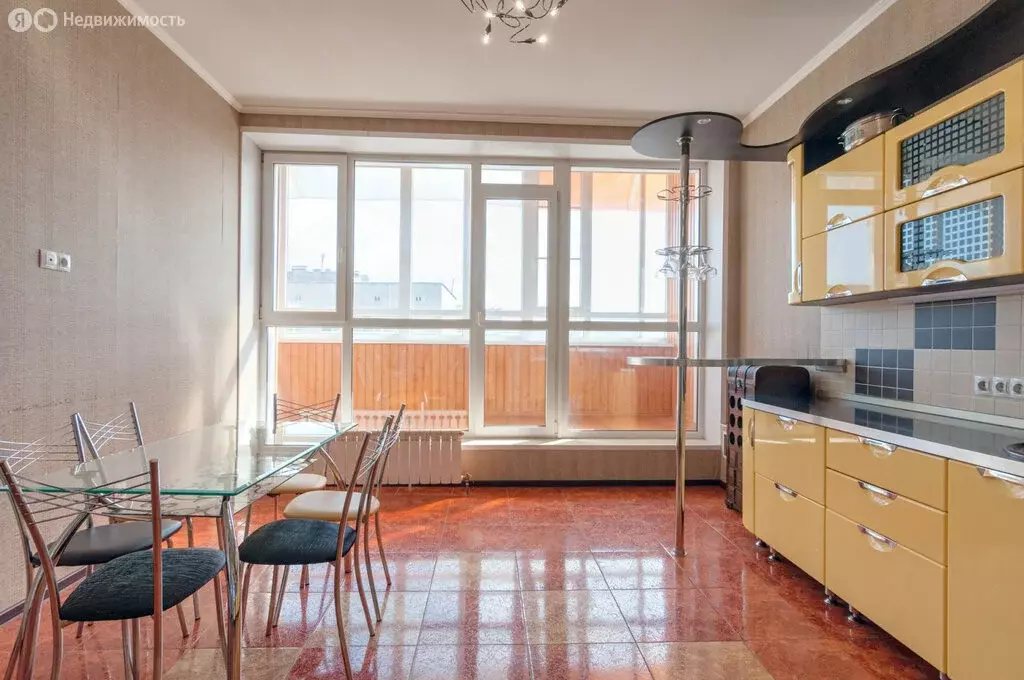 2-комнатная квартира: Вологда, улица Челюскинцев, 32 (84 м) - Фото 0
