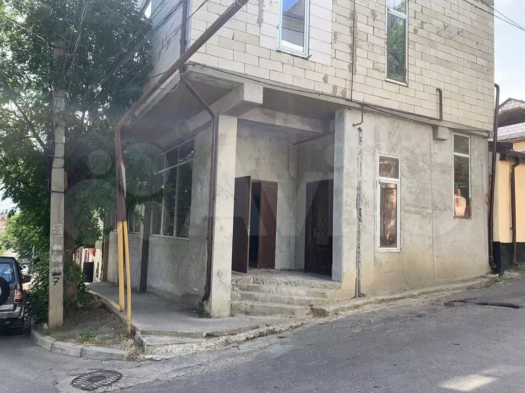 Автобус каспийск махачкала. Маз автобус 100 махачкала каспийск. Ереван арабкир. Проезд махачкала. Темрюк отели.