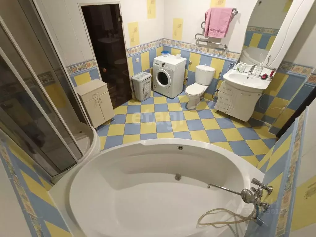 3-к кв. Башкортостан, Уфа ул. Авроры, 5/12 (92.0 м) - Фото 0