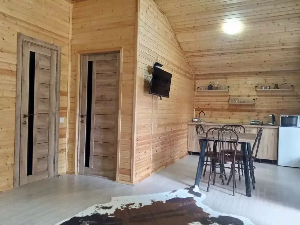 Дом в Карачаево-Черкесия, Зеленчукский район, с. Архыз  (45 м) - Фото 1