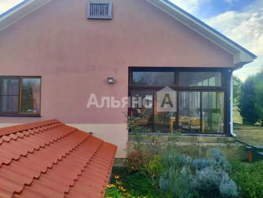 Дом в Краснодарский край, Усть-Лабинск ул. Гастелло (170 м) - Фото 1